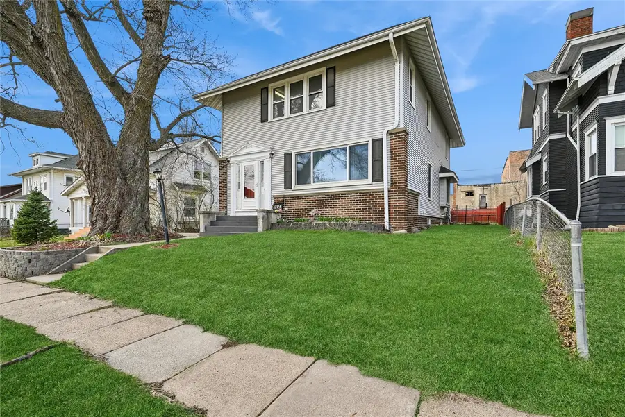 304 South Street, Urbana, IA 52345 - #2