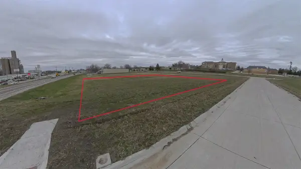 1002 S K Avenue, Vinton, IA 52349