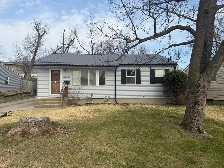 1140 Crestview Dr Se, Cedar Rapids, IA 52403 - #3