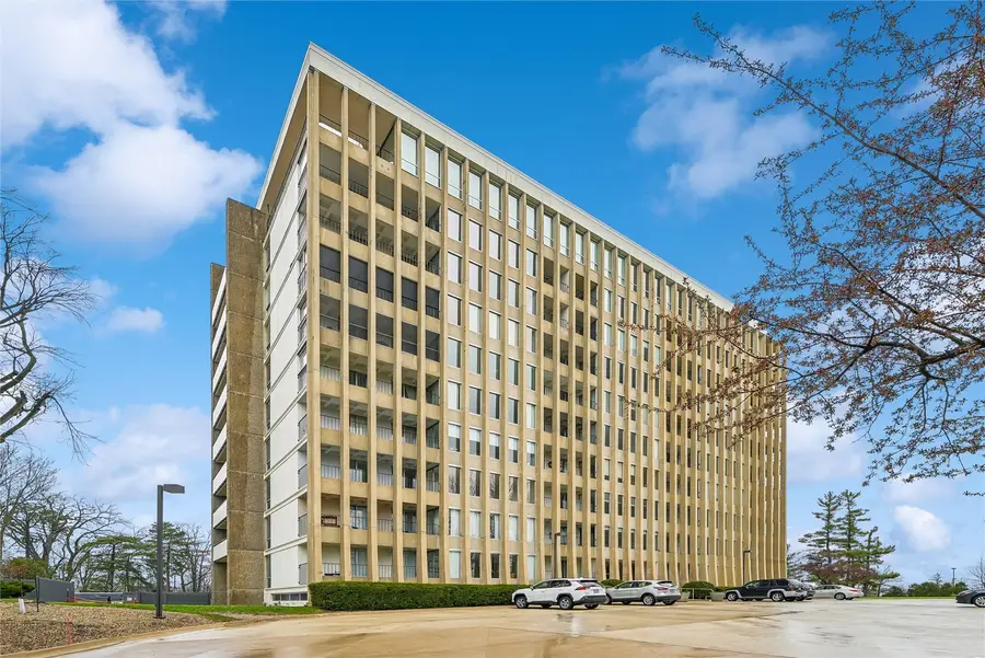 2222 1st Avenue Ne #108, Cedar Rapids, IA 52402 - #2