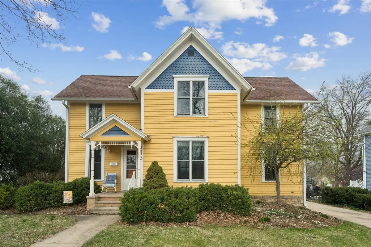 313 3rd Ave Nw, Mount Vernon, IA 52314 - #1