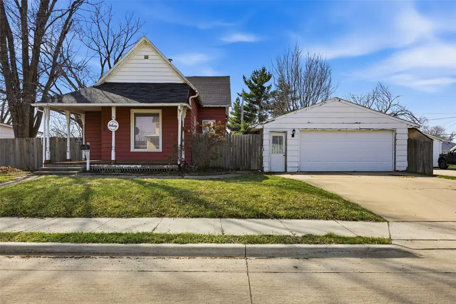 1240 14th Street, Marion, IA 52302 - #2