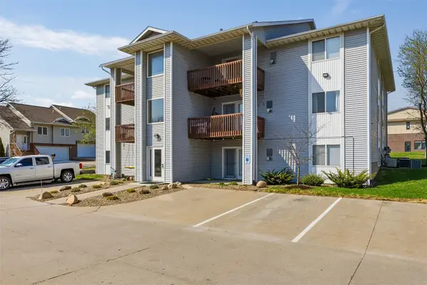 140 Shannon Drive #6, North Liberty, IA 52317