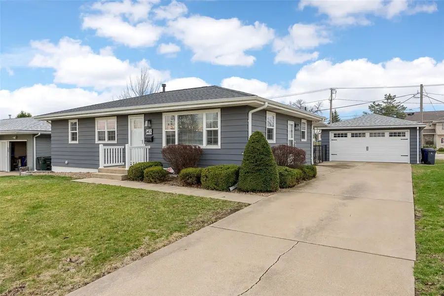 2400 Victoria Dr Sw, Cedar Rapids, IA 52404 - #2