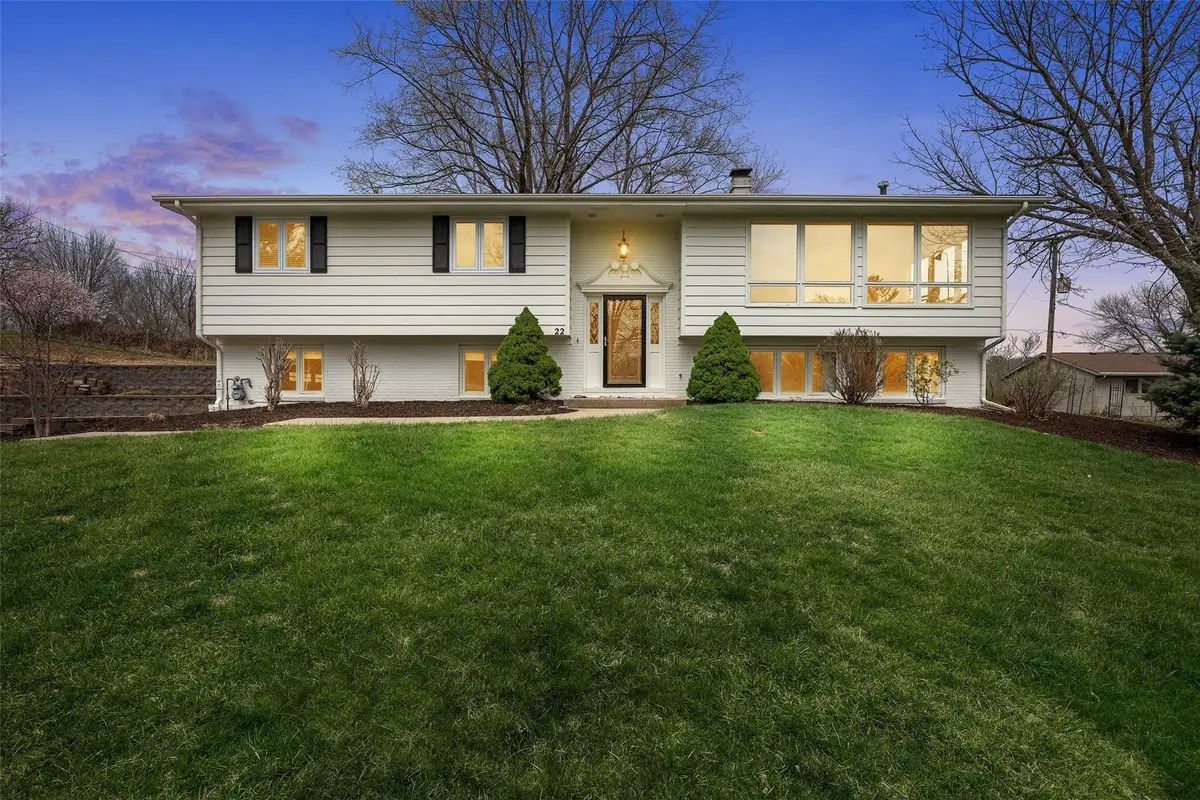 22 Fairview Knoll Ne, Iowa City, IA 52240 - #1