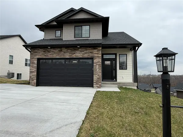 1306 E Gable Way, Tiffin, IA 52340