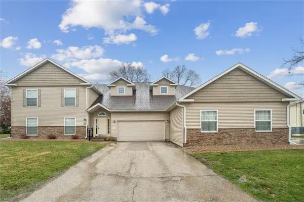 4515 Westchester Drive Ne #A, Cedar Rapids, IA 52402