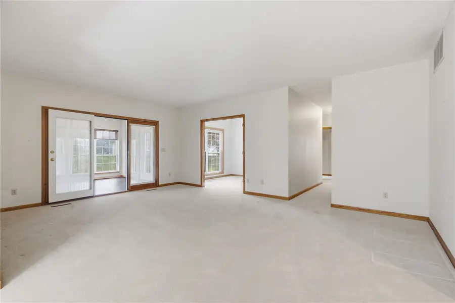 4515 Westchester Drive Ne #A, Cedar Rapids, IA 52402 - #3