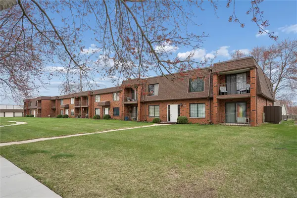 5703 Golden Ct Ne #42, Cedar Rapids, IA 52402