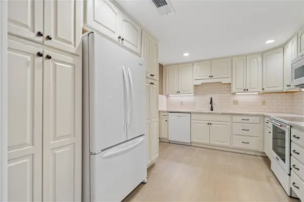 100 Thompson Drive Se #120, Cedar Rapids, IA 52403