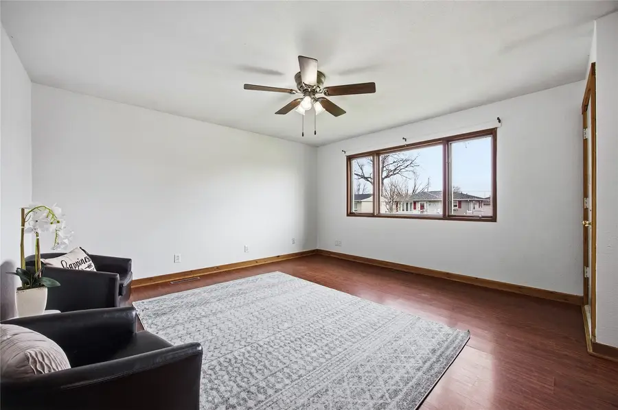 1051 Clifton Street Ne, Cedar Rapids, IA 52402 - #3