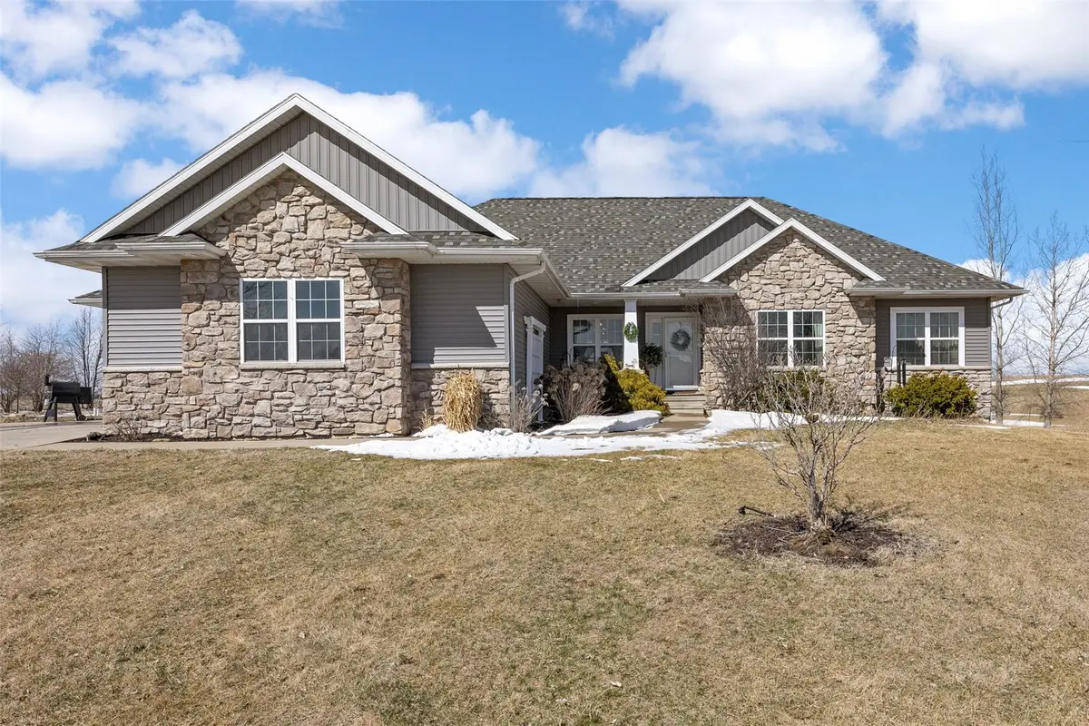 3352 Southridge Drive, Amana, IA 52203 - #1