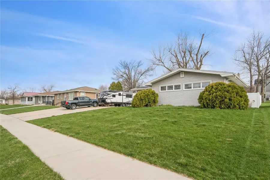 2430 O Avenue Nw, Cedar Rapids, IA 52405 - #3