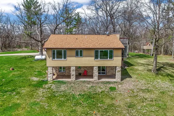 130 Joseph Lane Se, Mt Vernon, IA 52314