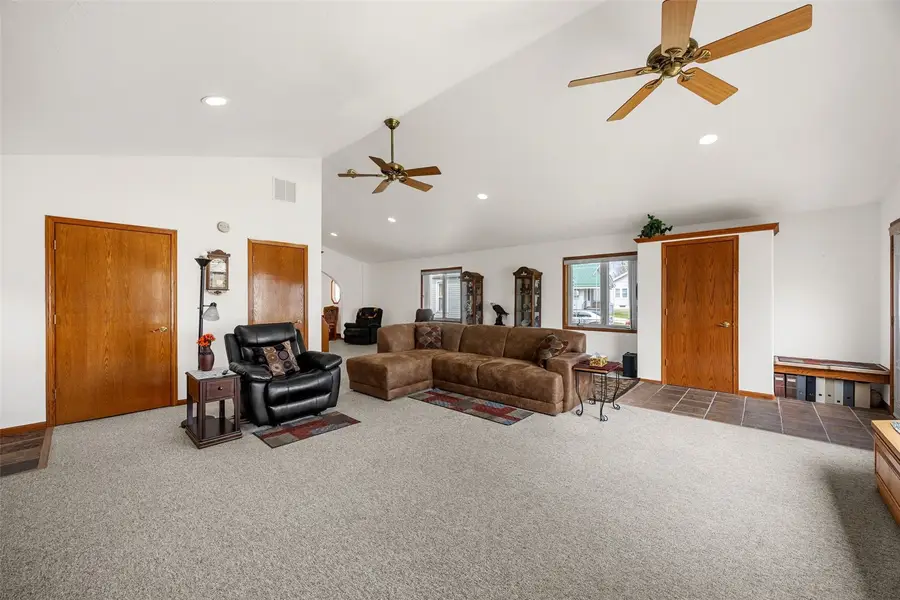 2426 Fruitland Boulevard Sw, Cedar Rapids, IA 52404 - #3