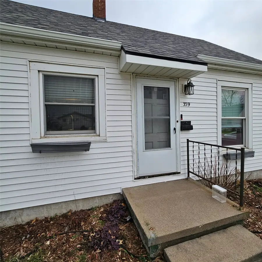 359 15th Avenue Sw, Cedar Rapids, IA 52404 - #2