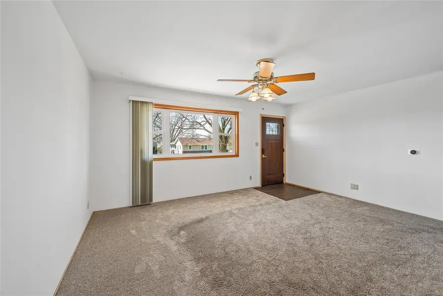 1340 Starry Drive, Marion, IA 52302 - #2