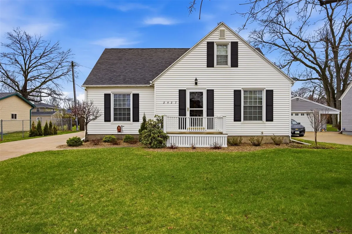 2927 Mansfield Avenue Se, Cedar Rapids, IA 52403 - #1