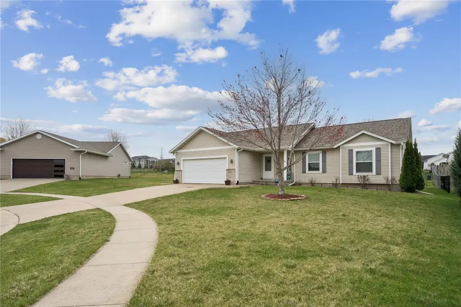 5645 Prairie Hill Ct, Marion, IA 52302 - #2