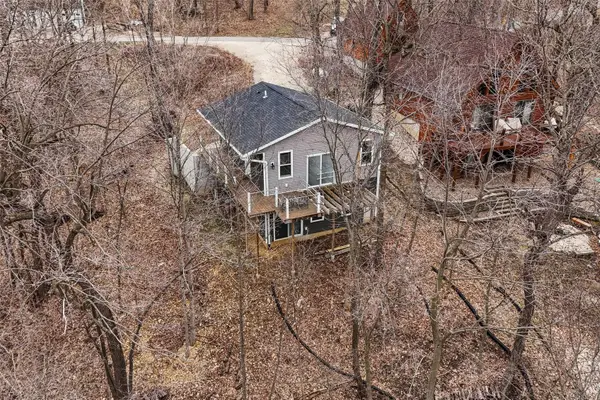 26391 215th Avenue, Delhi, IA 52223