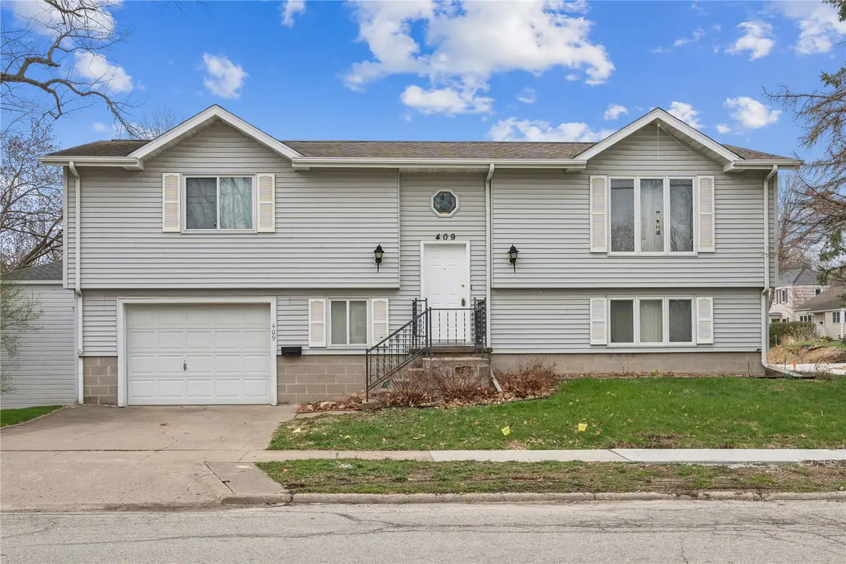 409 S 7th Avenue, Iowa City, IA 52245 - #1