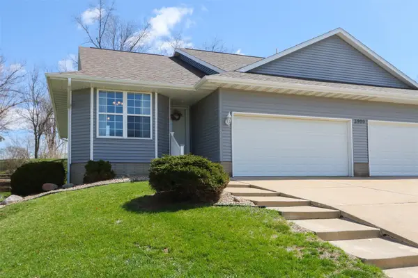 3900 Deer Valley Dr #A, Marion, IA 52302