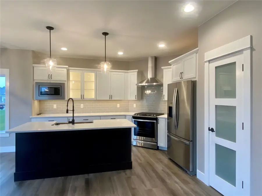 40 S Seven Oaks Road, North Liberty, IA 52317 - #3