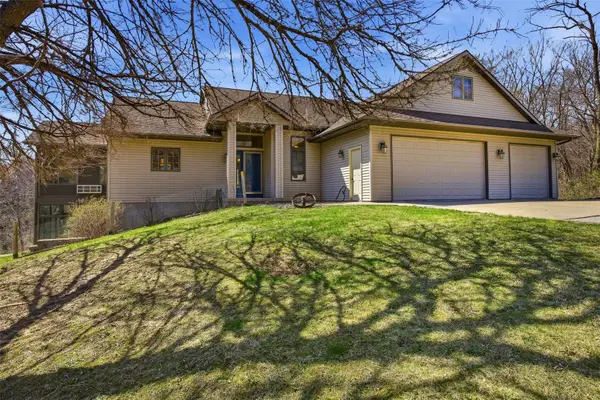 2792 Holly Court Nw, Swisher, IA 52238