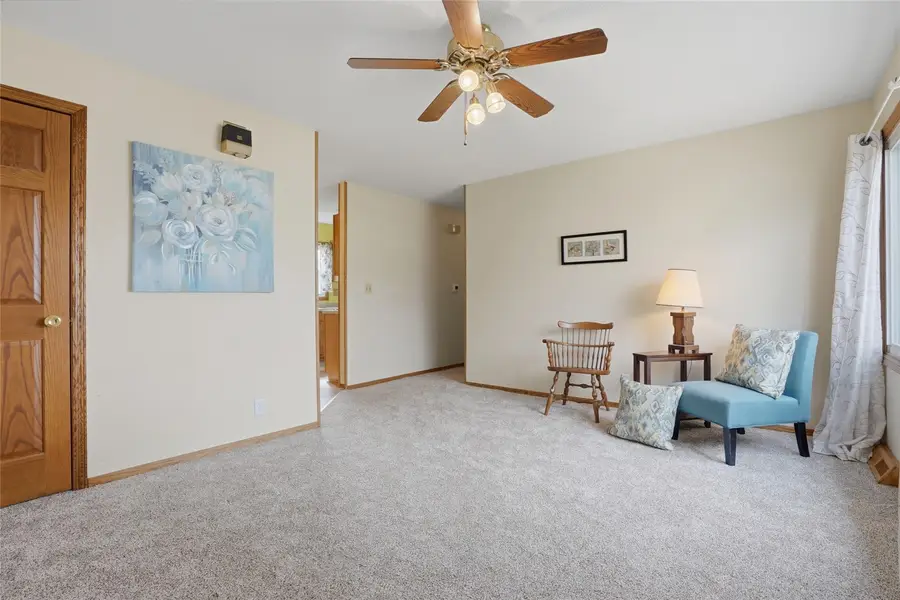 235 Wiley Boulevard Nw, Cedar Rapids, IA 52405 - #2