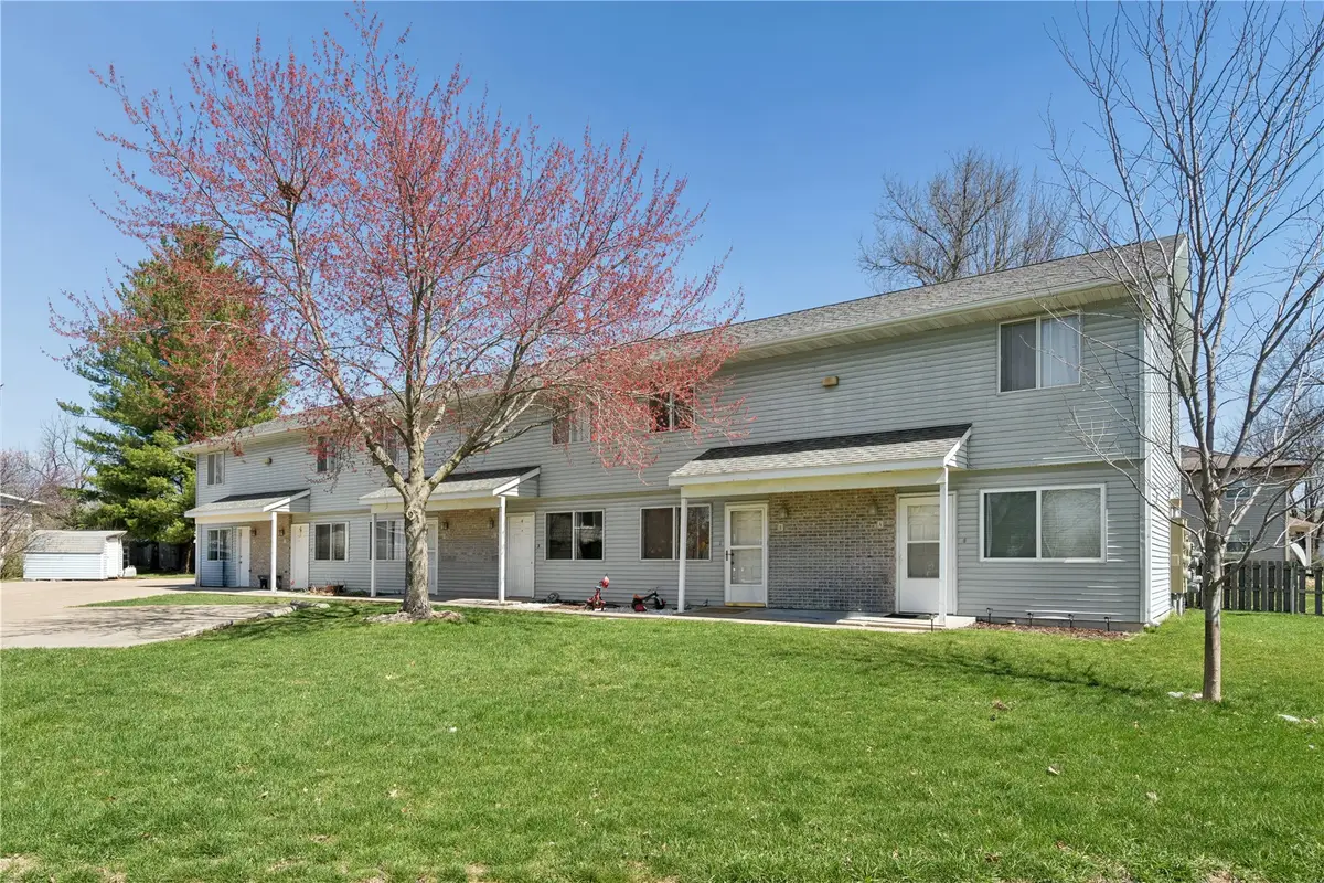 464 N Dubuque St #D, North Liberty, IA 52317 - #1