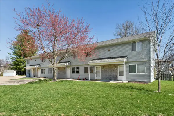 464 N Dubuque St #D, North Liberty, IA 52317