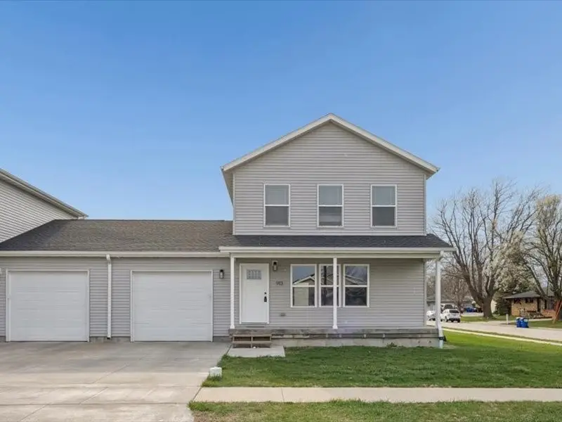 913 S 12th Avenue, Washington, IA 52353 - #3