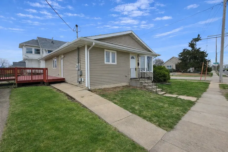 403 8th Avenue Sw, Cedar Rapids, IA 52404 - #2