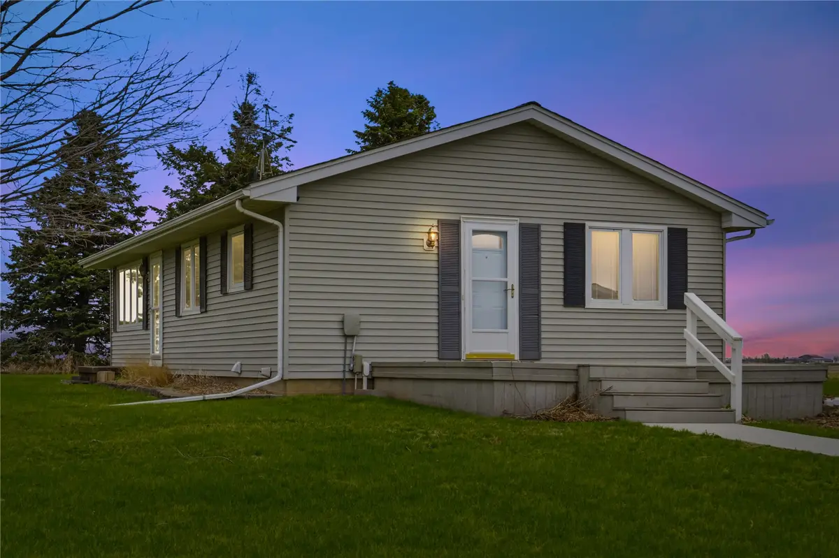 4269 175th St, Brooklyn, IA 52211 - #1