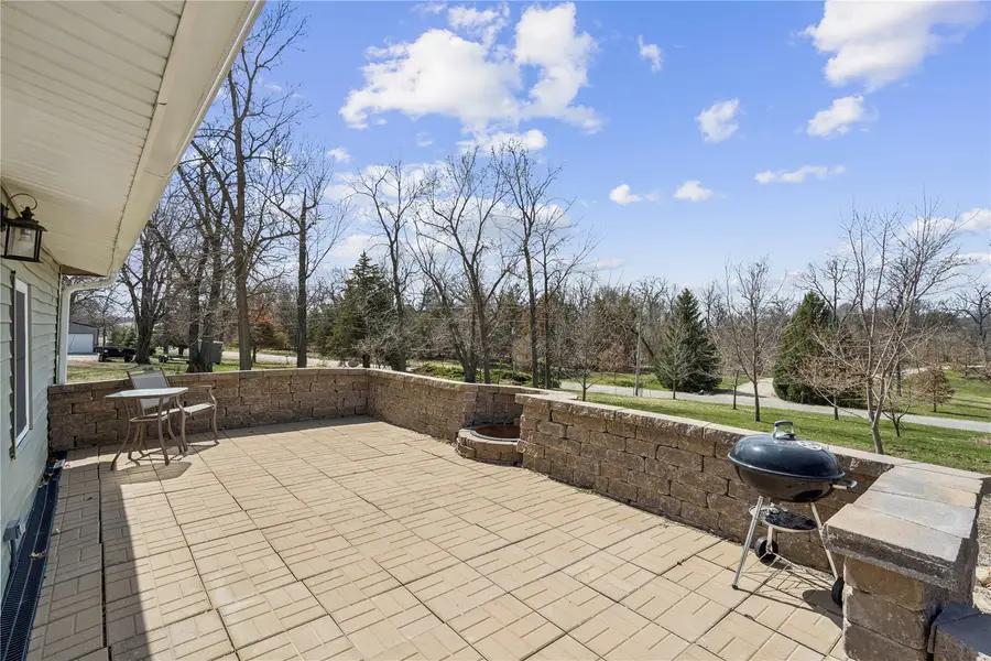 5590 22nd Avenue, Vinton, IA 52349 - #3