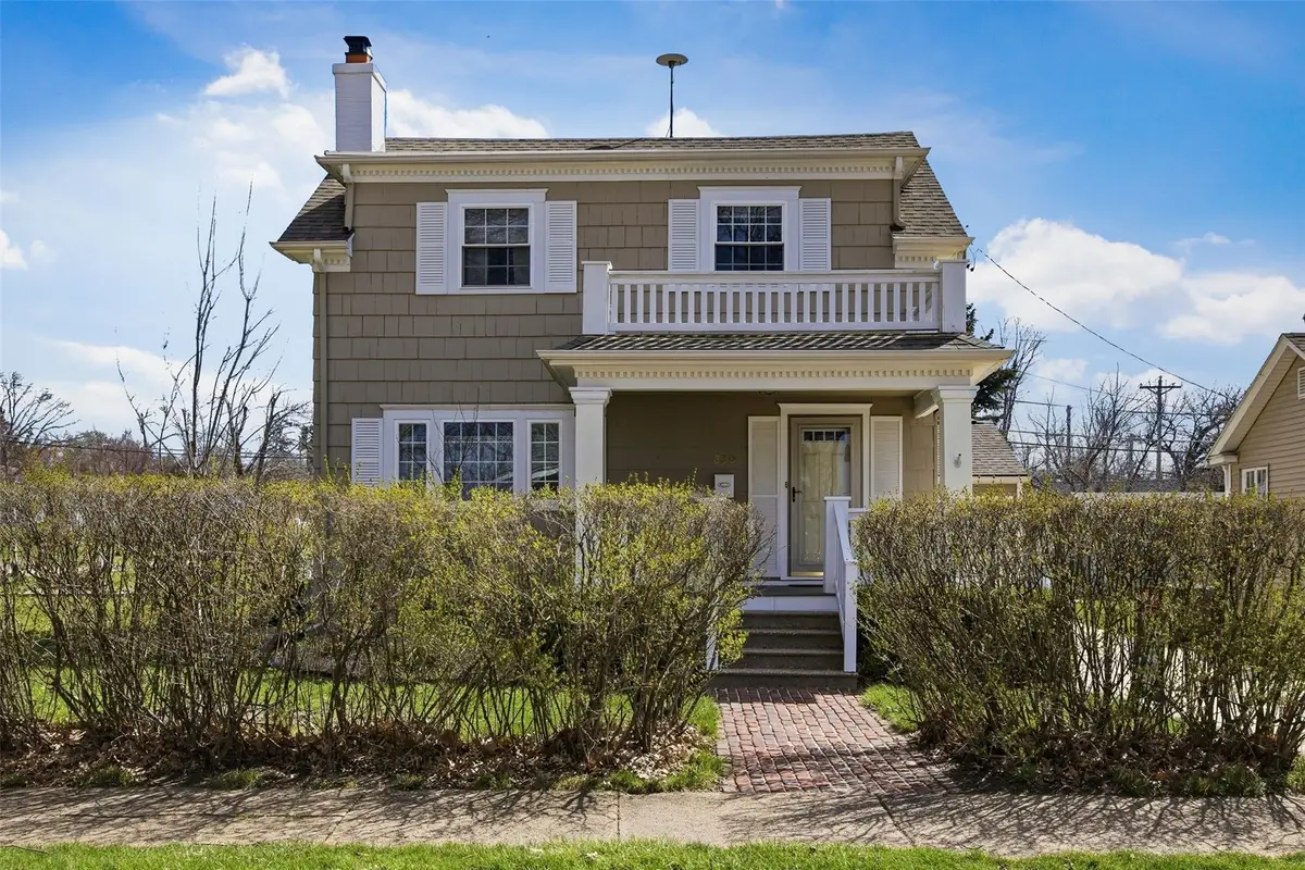 330 Crescent Street Se, Cedar Rapids, IA 52403 - #1