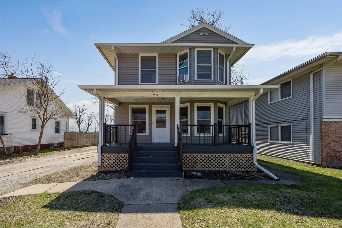 231 32nd Street Ne, Cedar Rapids, IA 52402 - #1