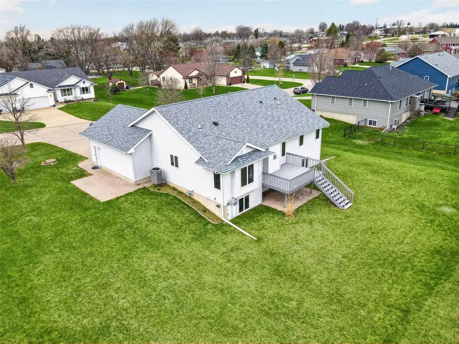 110 Erusha Ne, Walford, IA 52351 - #3