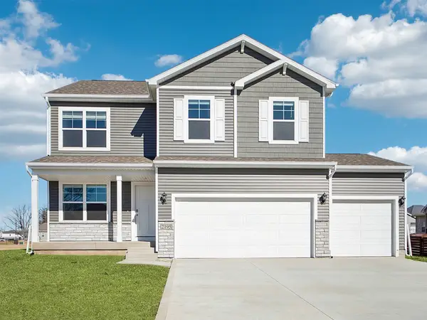 2880 Grassland Court, Hiawatha, IA 52233