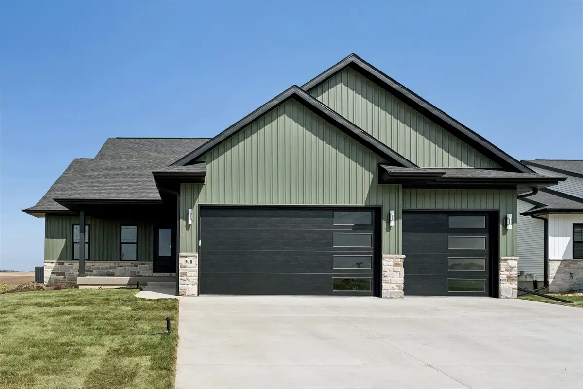 900 Crestview Drive, Solon, IA 52333 - #1