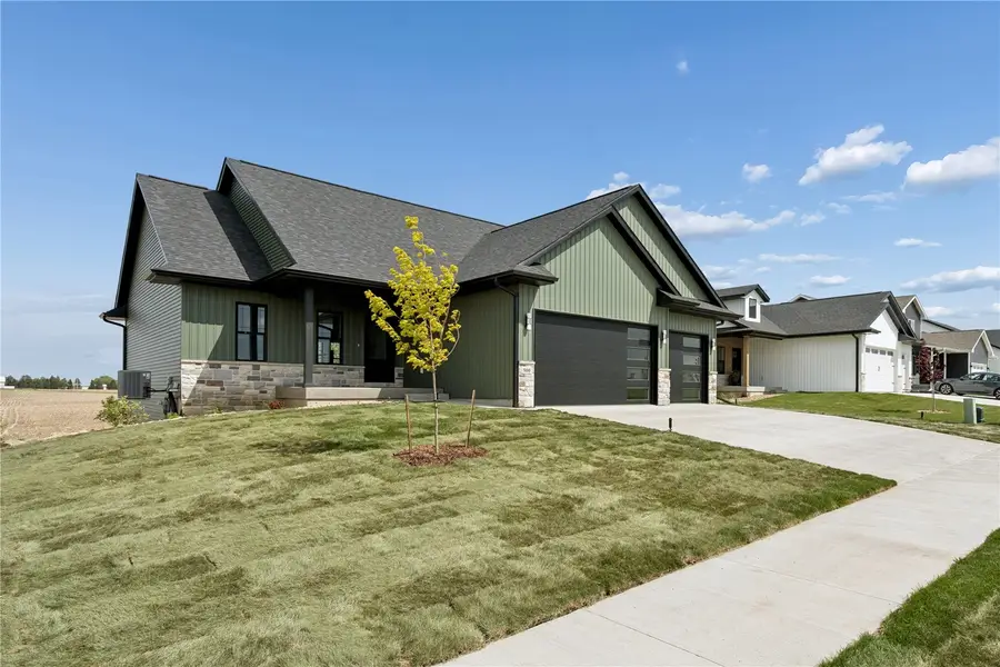 900 Crestview Drive, Solon, IA 52333 - #2