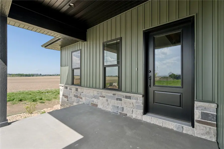 900 Crestview Drive, Solon, IA 52333 - #3