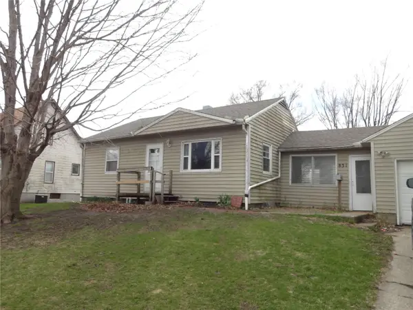 831 Western Avenue, Marengo, IA 52301