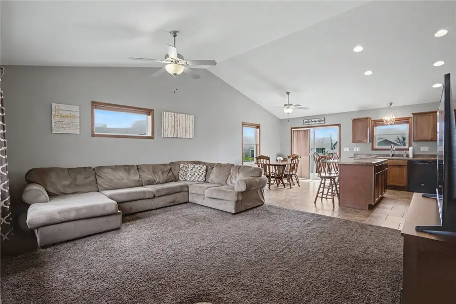 6403 Cope Drive, Marion, IA 52302 - #3