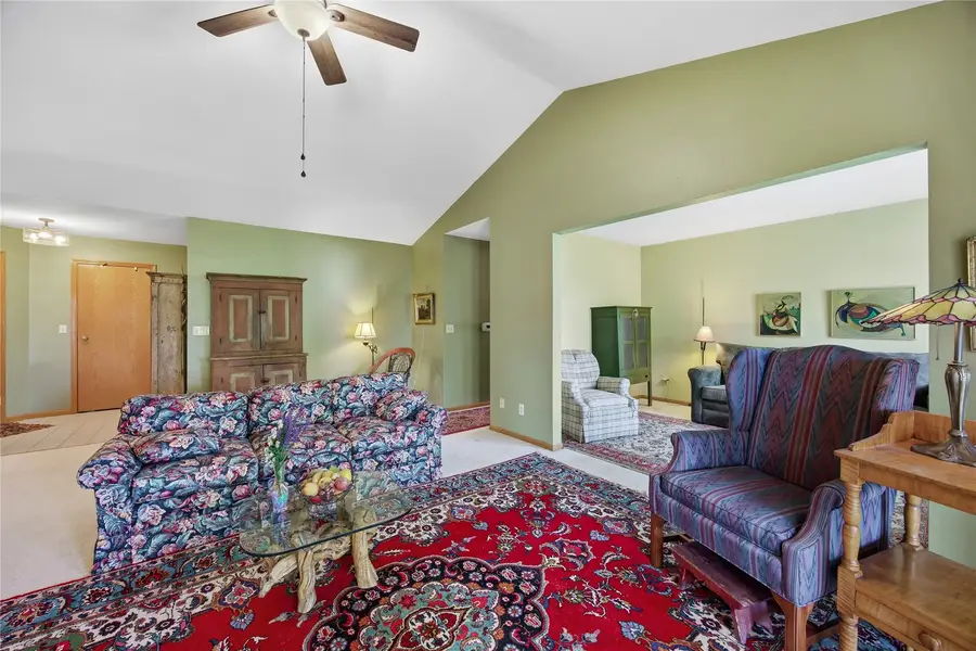 4325 Westchester Drive Ne #C, Cedar Rapids, IA 52402 - #3