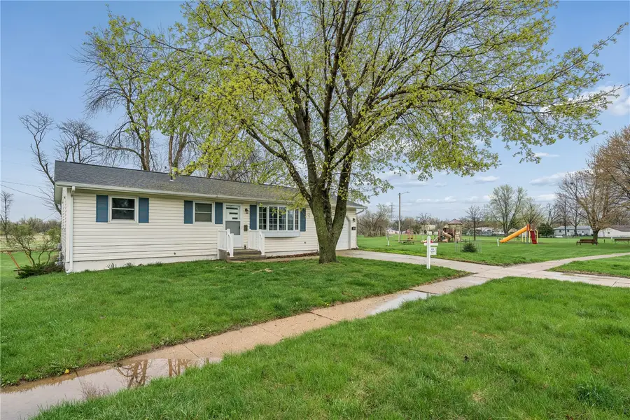 925 Parkview Drive, Marion, IA 52302 - #2