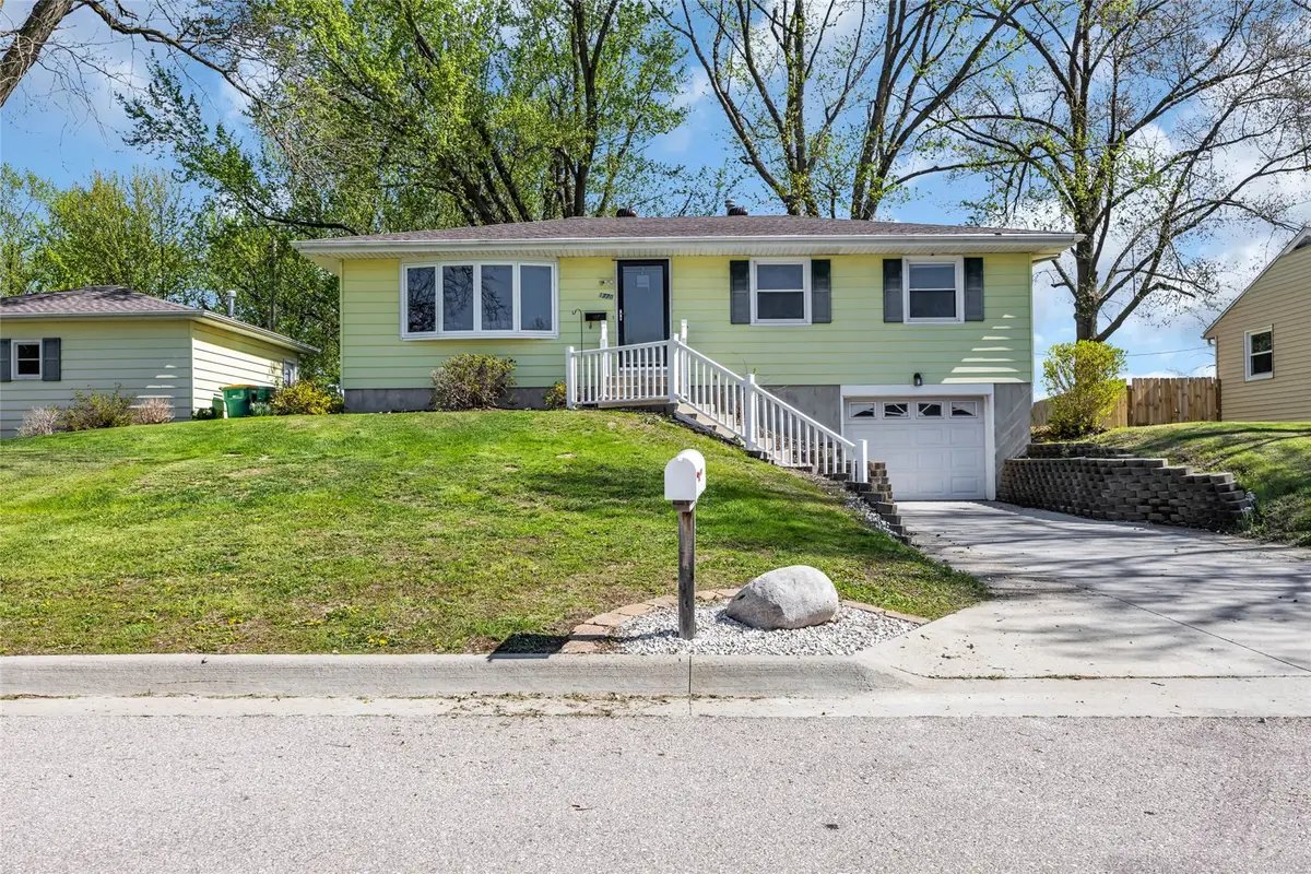 1770 Vavra Drive, Ely, IA 52227 - #1