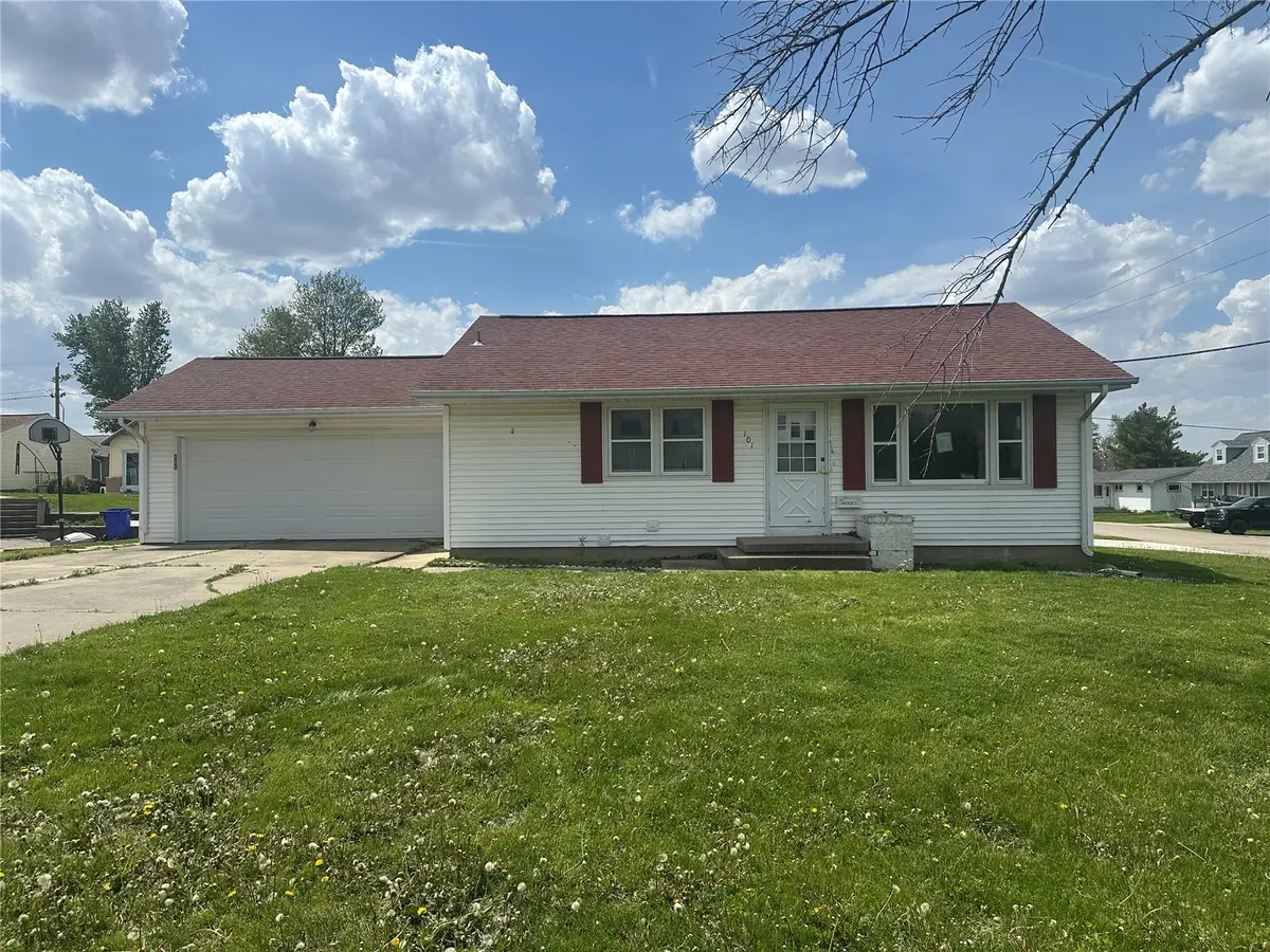 101 A Ave, Newhall, IA 52315 - #1