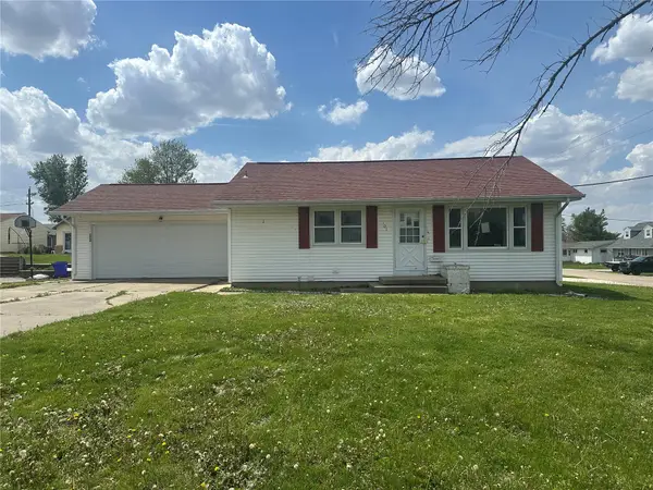 101 A Ave, Newhall, IA 52315