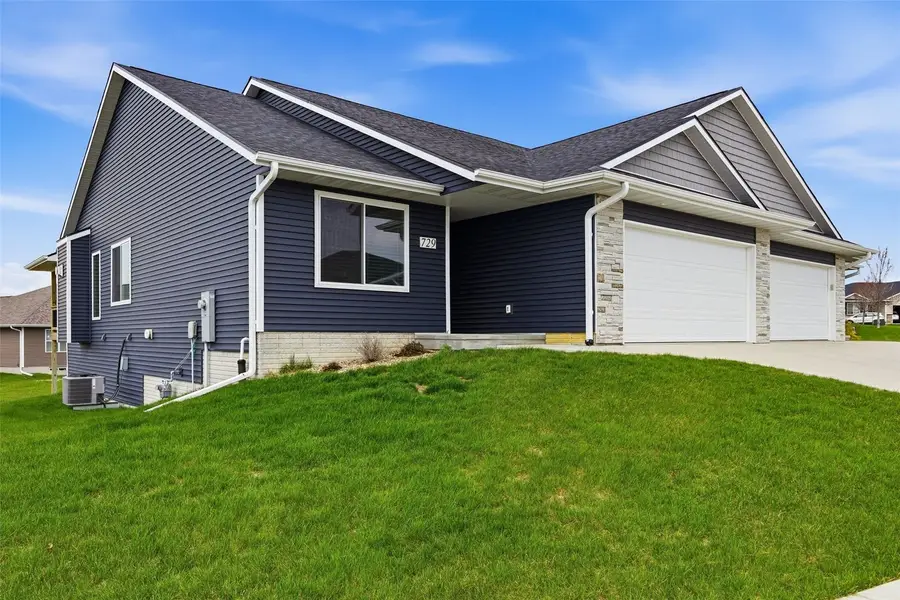 729 Heartland Court, Fairfax, IA 52228 - #2